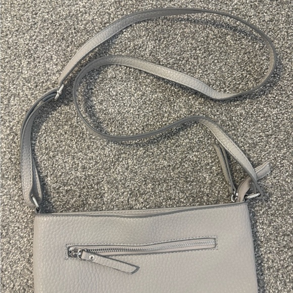 Roots Grey Bucket Crossbody Bag - Picture 7 of 13